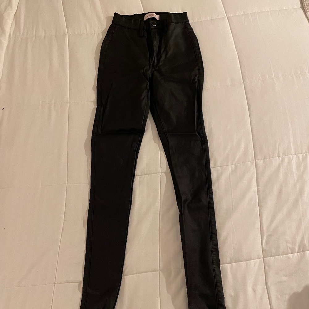 Vibrant Super Skinny High Waisted Leather Pants (Size W26)